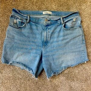 Abercrombie cut off shorts “The 90s straight ultra high rise”